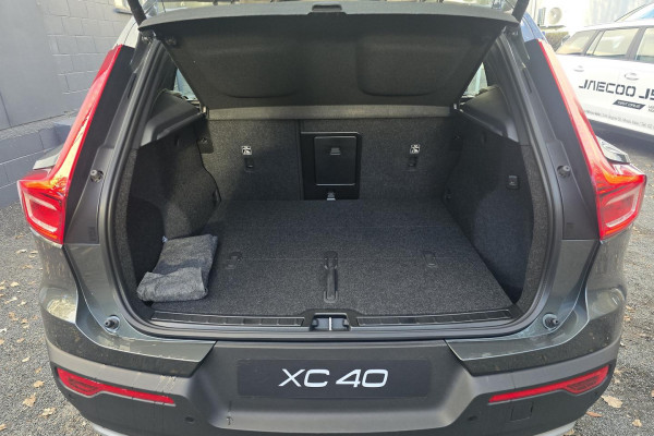 2026 Volvo XC40 XZ Plus B4 SUV Image 8