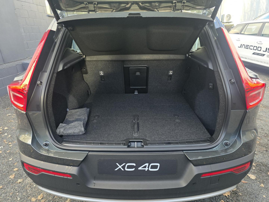 2026 Volvo XC40 XZ Plus B4 SUV Image 8