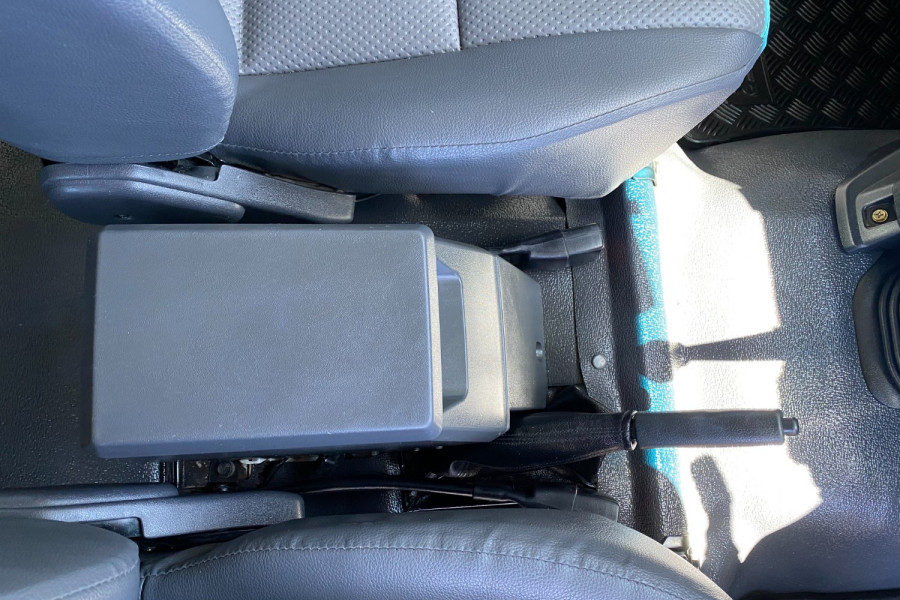 2017 Toyota LandCruiser VDJ76R WorkMate SUV Image 14