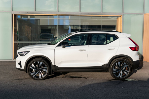 2026 Volvo XC40 XZ Ultra B4 Dark SUV Image 7