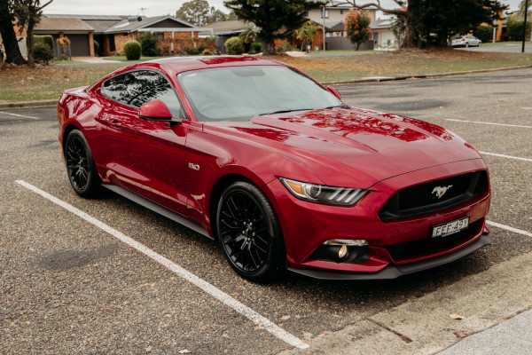 2017 Ford Mustang GT Coupe Image 5