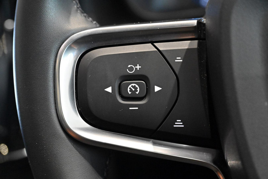 2023 MY24 Volvo XC40  Recharge Pure Electric SUV Image 15