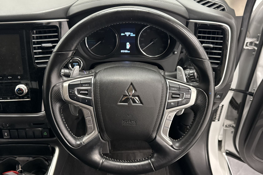 2020 Mitsubishi Outlander ZL PHEV ES SUV Image 17