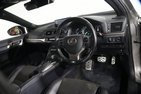 2019 Lexus CT 200h. Hybrid F Sport Hatch image 12