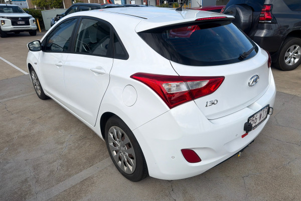 2015 MY16 Hyundai i30 GD3 Series II Active Hatch Image 4