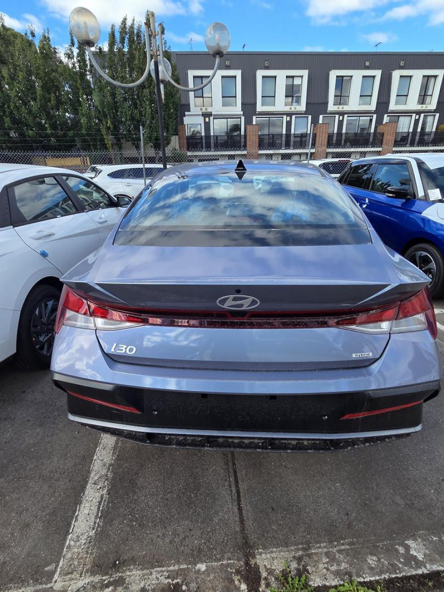 2026 Hyundai i30 CN7.V4 Hybrid Sedan Image 5