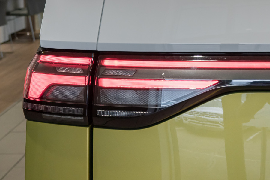 2024 MY25 Volkswagen ID. Buzz EB Pro BEV560 People Mover Image 19
