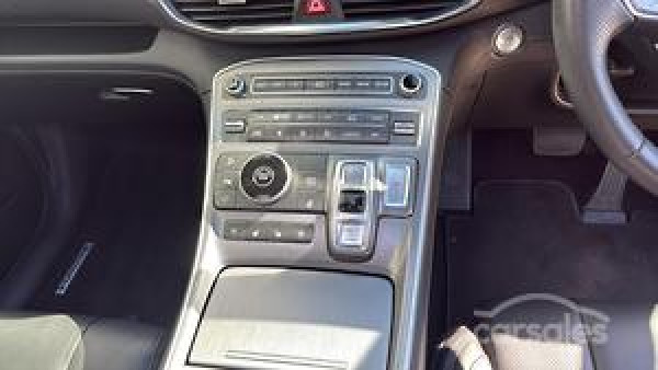 2023 Hyundai Santa Fe TM.V4 Highlander SUV image 17