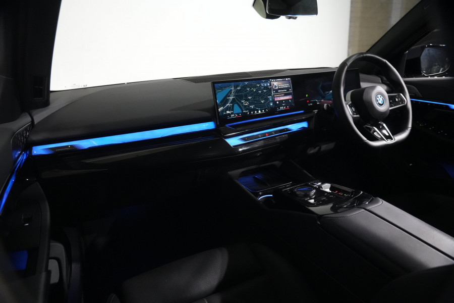 2025 BMW i5 eDrive40 M Sport Sedan
