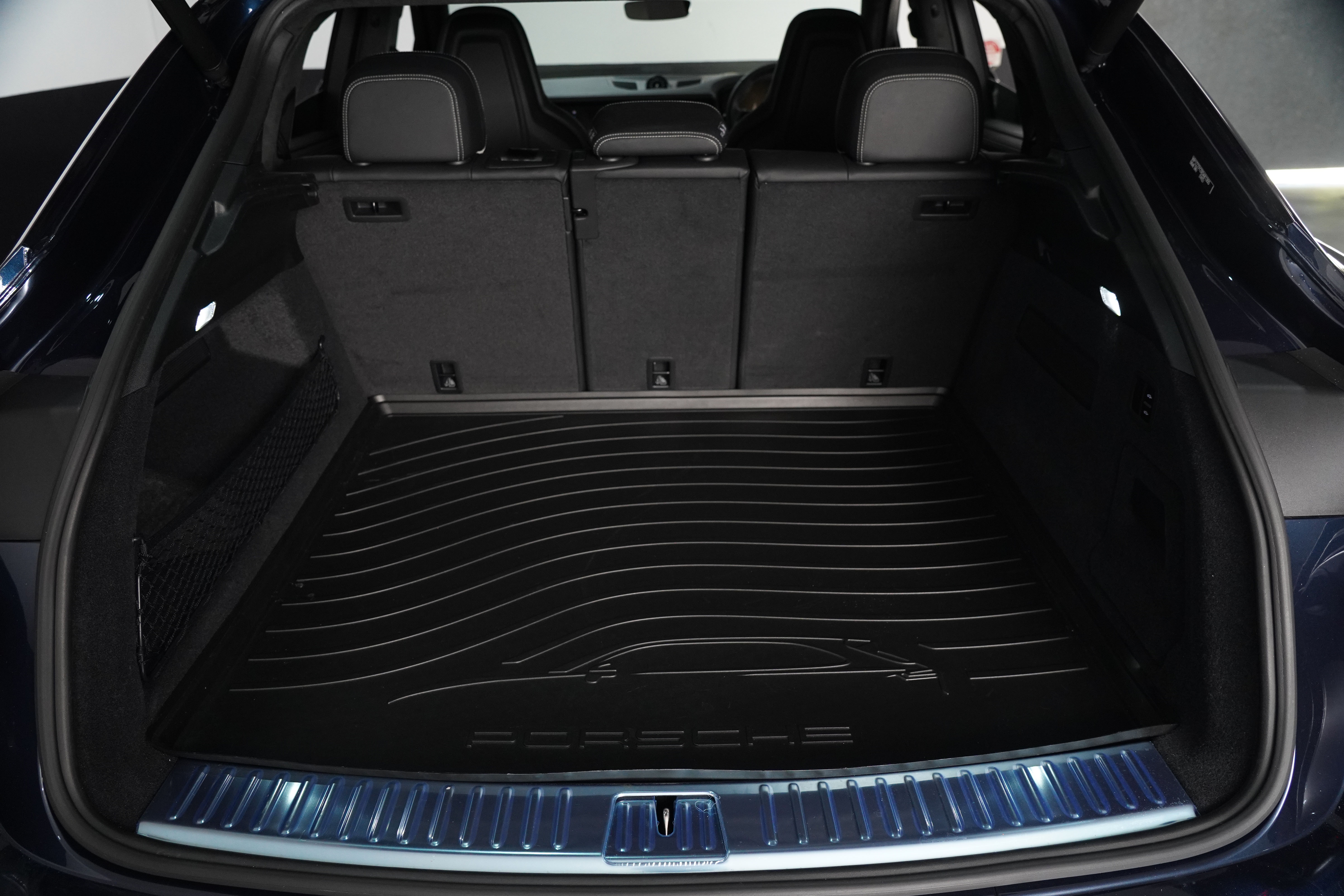 2024 Porsche Cayenne GTS SUV Image 25