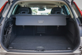 2023 MY24 Volvo XC60 UZ Ultimate B5 Bright SUV