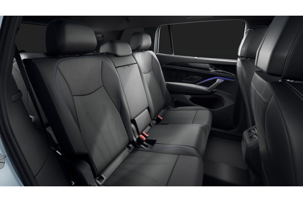 2025 MY26 Volkswagen Tayron R4 195TSI R-Line SUV Image 10