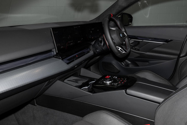 2025 BMW M5 G99  Wagon image 8