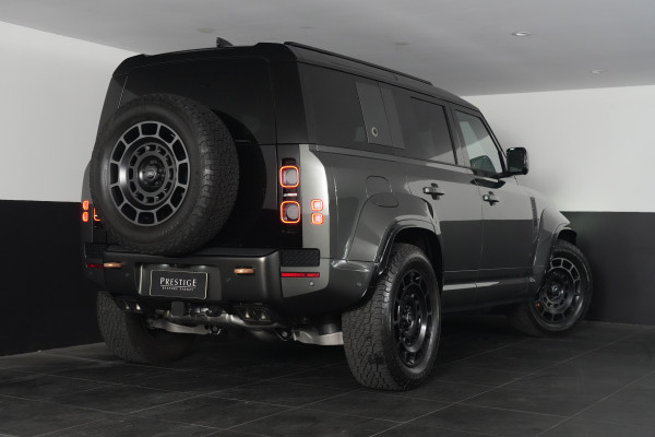 2025 Land Rover Defender L663 110 P635 OCTA SUV Image 26