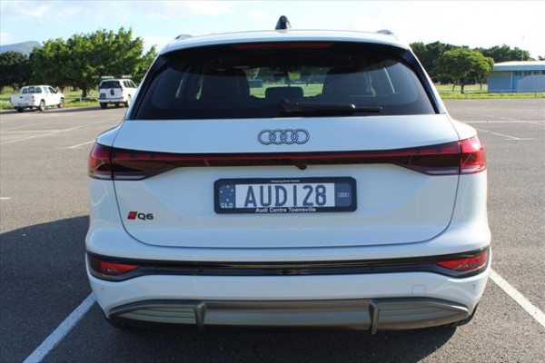 2024 Audi Q6 e-tron SUV Image 5