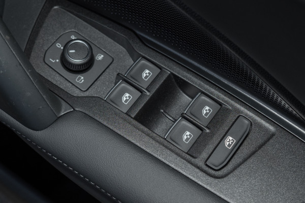 2025 Volkswagen Tayron R4 150TSI Elegance SUV image 21