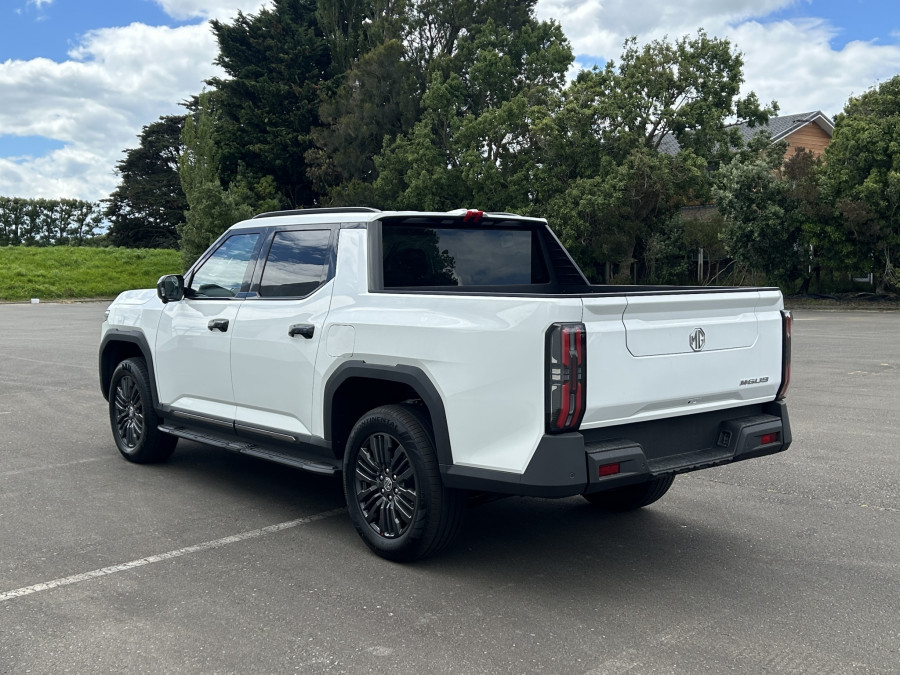 2026 MY25 MG U9 EKK1C Explore Pro Ute Image 8