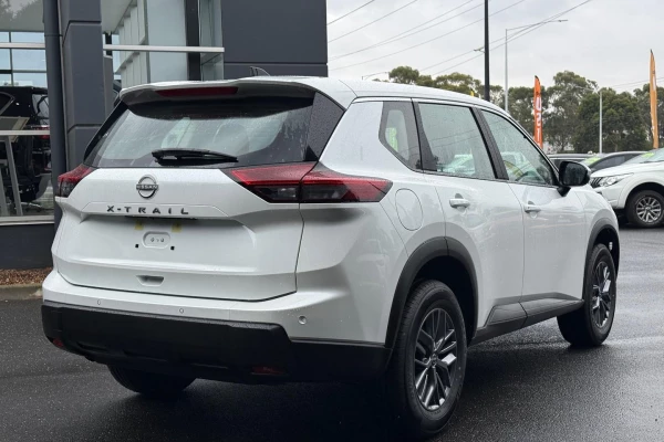 2026 Nissan X-Trail T33 ST SUV Image 4