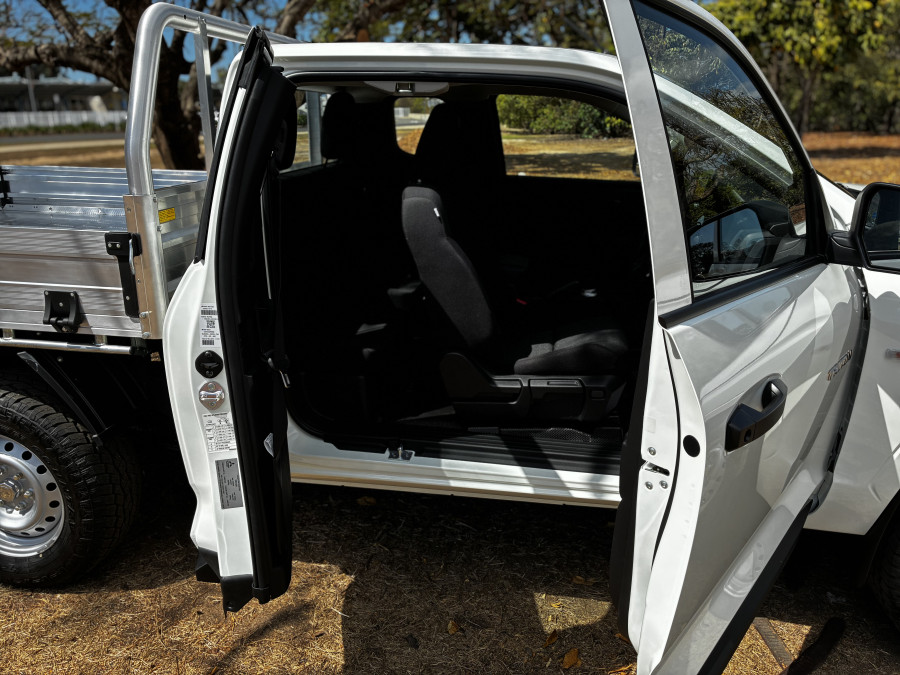 2026 Mitsubishi Triton MV  GLX Cab Chassis Image 10