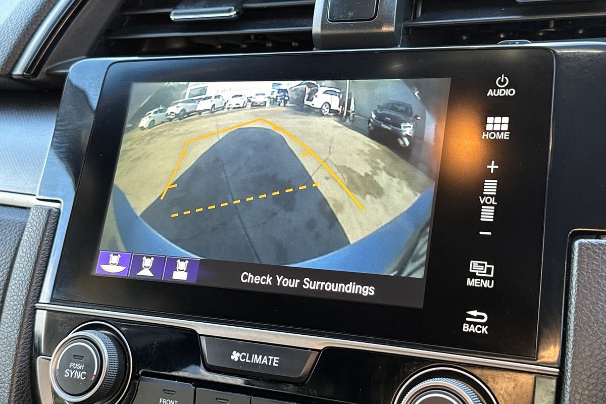2017 Honda Civic 10th Gen VTi Hatch Image 12