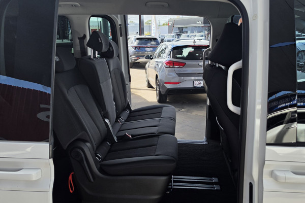 2025 Hyundai Staria US4.V3 SUV Image 14