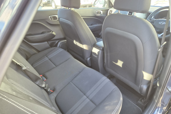 2021 Hyundai Venue QX.V3 Active SUV Image 9