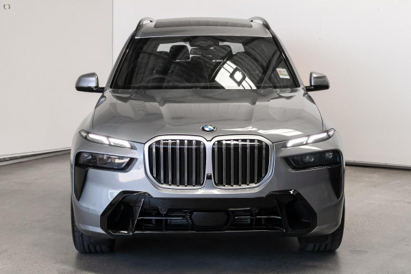 2025 BMW X7 G07 LCI xDrive40d M Sport SUV image 4