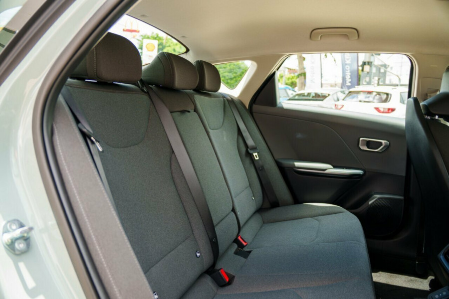 2025 Kia K4 CL4m S Sedan Image 8