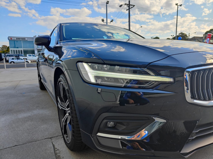 2021 Volvo S60 Z Series T5 Inscription Sedan Image 6