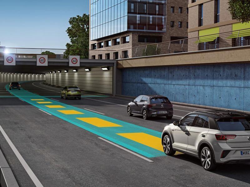 Keep a safe distance Travel Assist Image