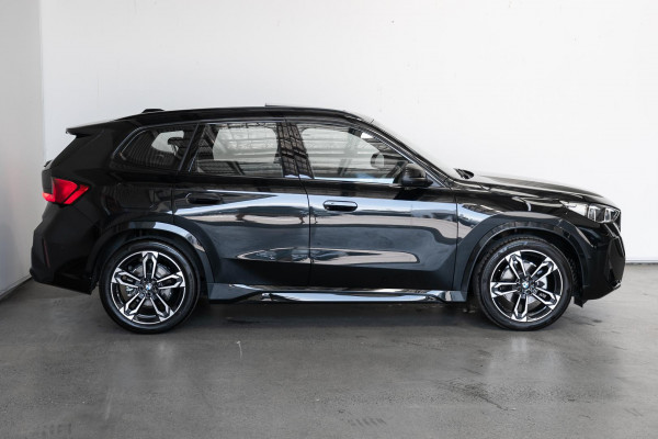 2025 BMW X1 U11 xDrive20i M Sport SUV image 3