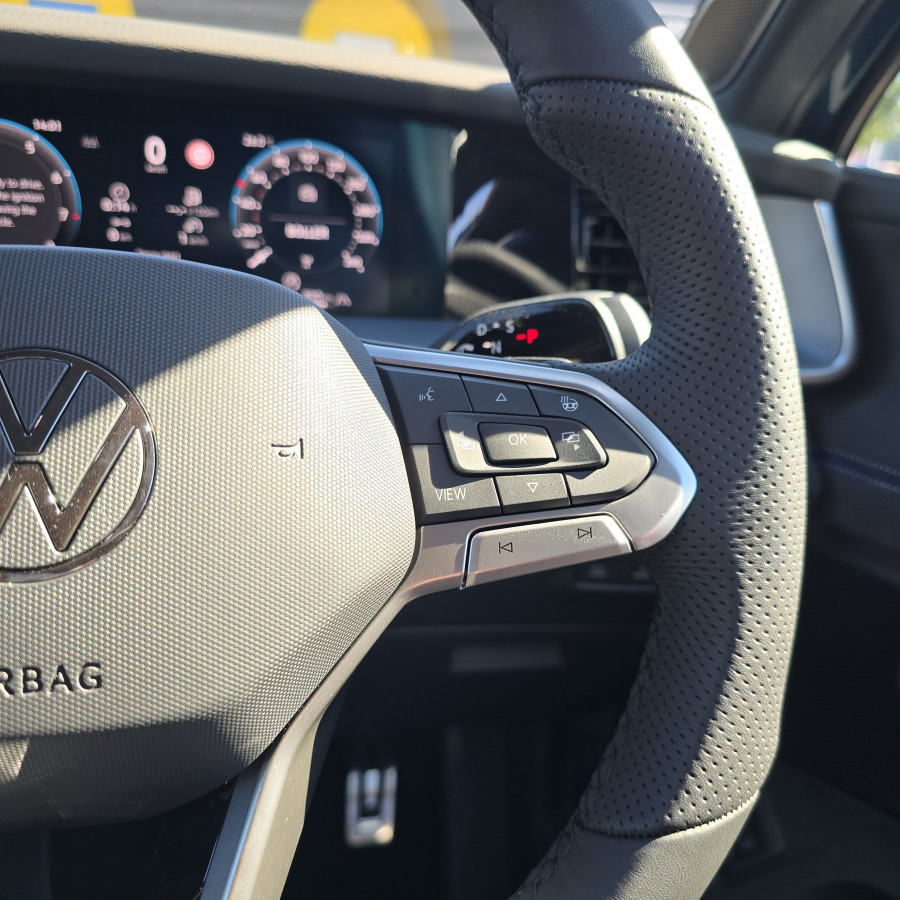 2025 MY26 Volkswagen Tayron R4 195TSI R-Line SUV Image 22