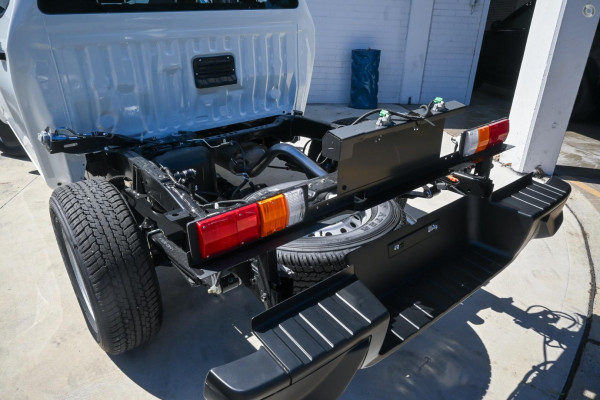 2026 MY25.5 Isuzu D-MAX RG SX Cab Chassis Image 6