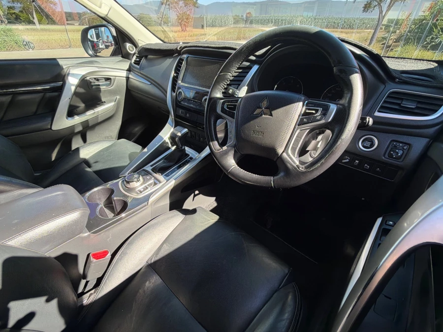 2016 Mitsubishi Pajero Sport QE Exceed SUV Image 5