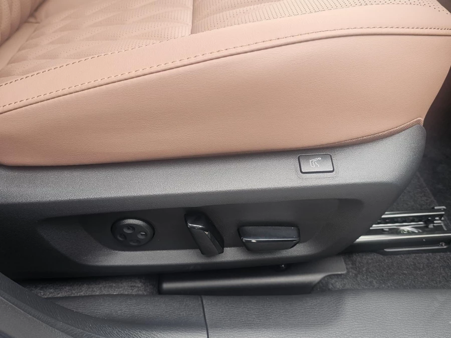 2026 Mitsubishi Outlander ZM Exceed Tourer SUV Image 22