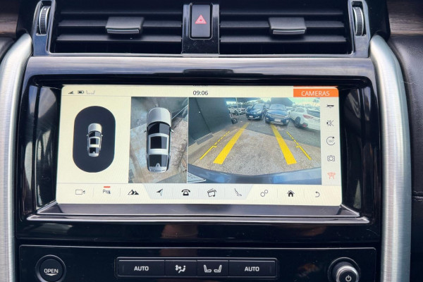 2018 Land Rover Discovery Series 5 HSE Luxury SUV Image 13
