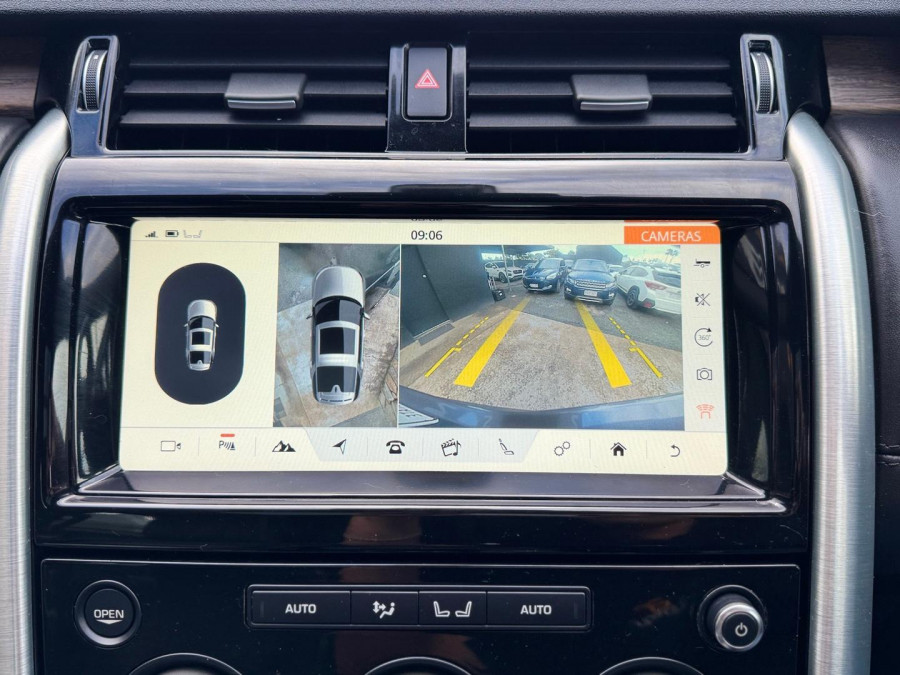 2018 Land Rover Discovery Series 5 HSE Luxury SUV Image 13