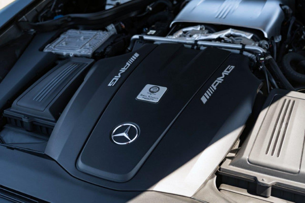 2021 Mercedes-Benz AMG GT R Coupe Image 12