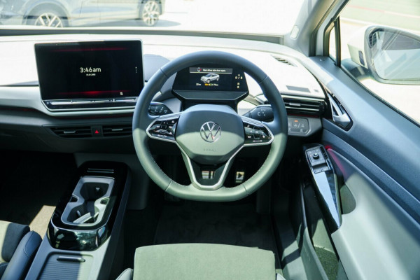 2025 Volkswagen ID. 5 E2 Pro SUV Image 9