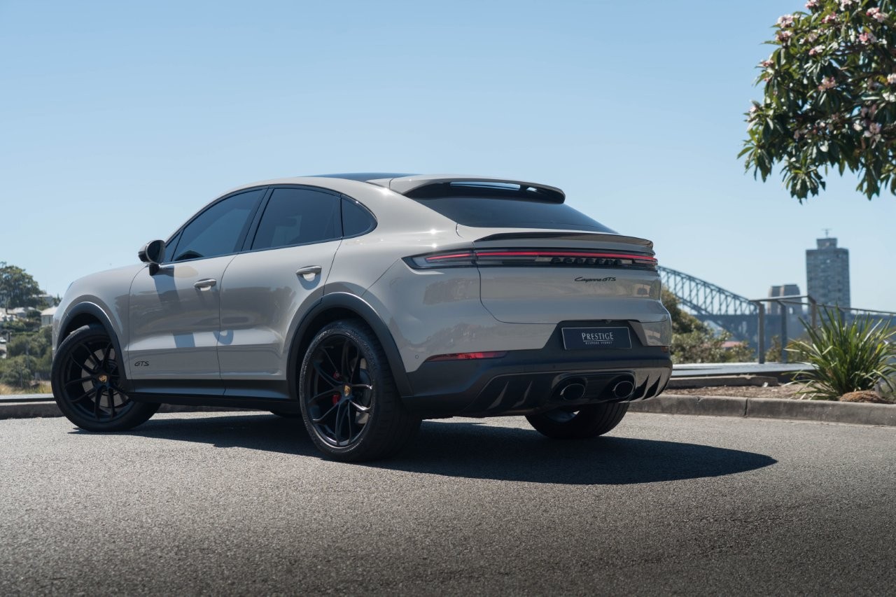 2024 Porsche Cayenne GTS Coupe Image 2