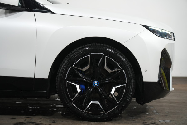 2024 BMW iX xDrive40 Sport SUV Image 5