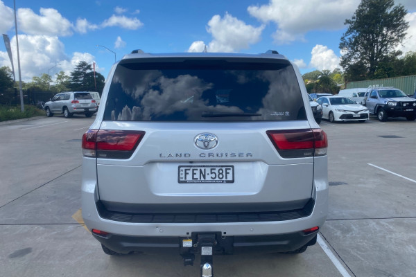 2023 Toyota LandCruiser FJA300R GXL SUV Image 6
