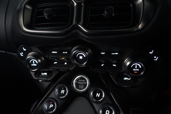 2022 Aston Martin Vantage Coupe Image 35