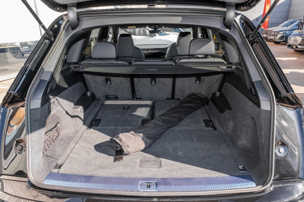 2026 Audi Q7 4M TDI 210kW S line SUV image 20