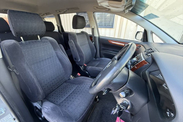 2007 Toyota Avensis Verso Ultima Wagon Image 9