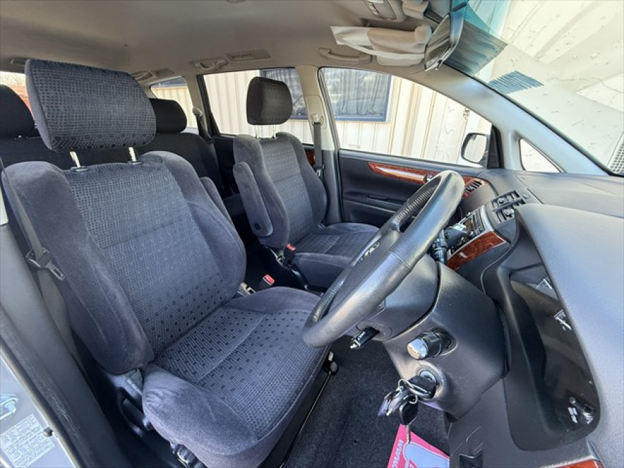2007 Toyota Avensis Verso Ultima Wagon Image 9