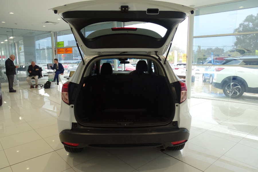 2015 Honda HR-V  VTi-S SUV Image 7