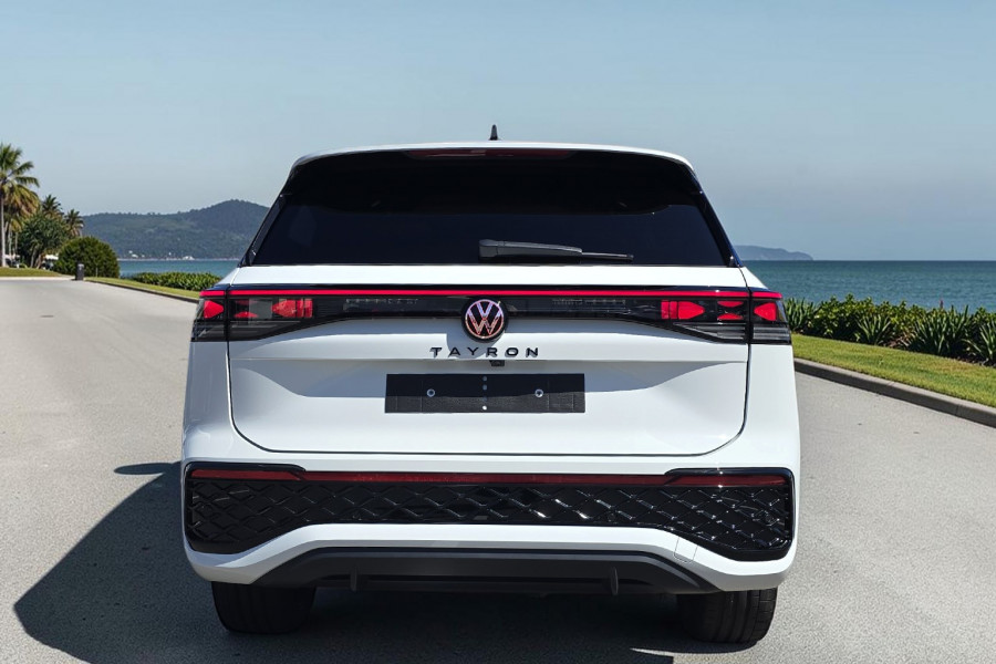 2025 MY26 Volkswagen Tayron R4 195TSI R-Line SUV Image 7