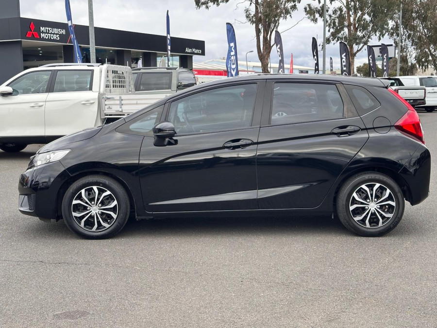 2015 Honda Jazz GF VTi Hatch Image 5