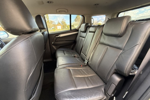 2016 MY15.5 Isuzu MU-X LS-T SUV Image 14